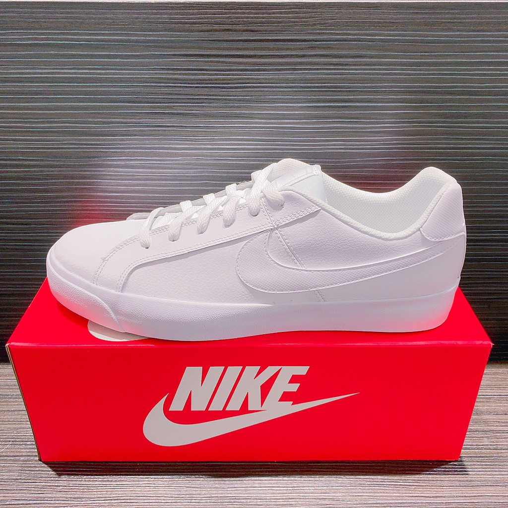 nike court royale red