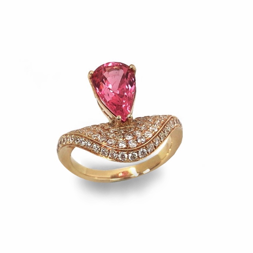 黃18K金粉紅色尖晶石鑽石戒指 基隆克拉多