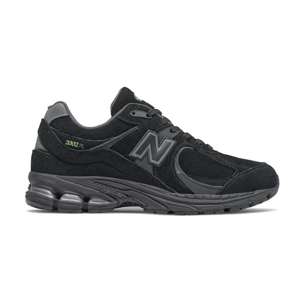 現貨二手《New Balance 2002R 黑魂配色版 US8.5 》復古運動鞋 黑色 麂皮 工裝 ML2002RO