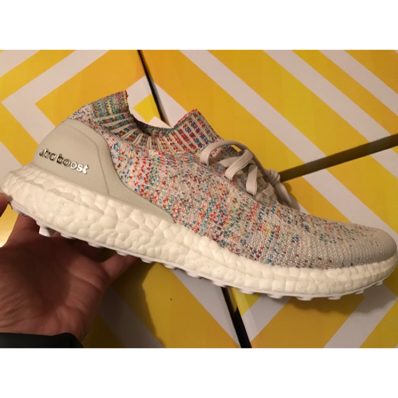 Adidas ultra boost uncaged 白彩虹