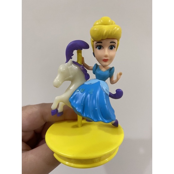 🎄迪士尼 DISNEY  公主 灰姑娘 仙度瑞拉 公仔 香港 7-11 限定 遊行車