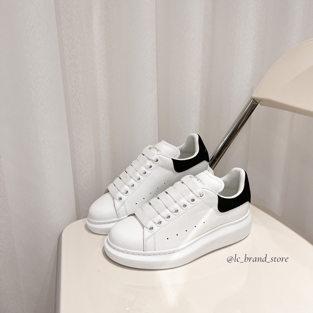 Alexander McQueen 黑尾小白鞋| 蝦皮購物 Alexander McQueen 黑尾小白鞋| 蝦皮購物