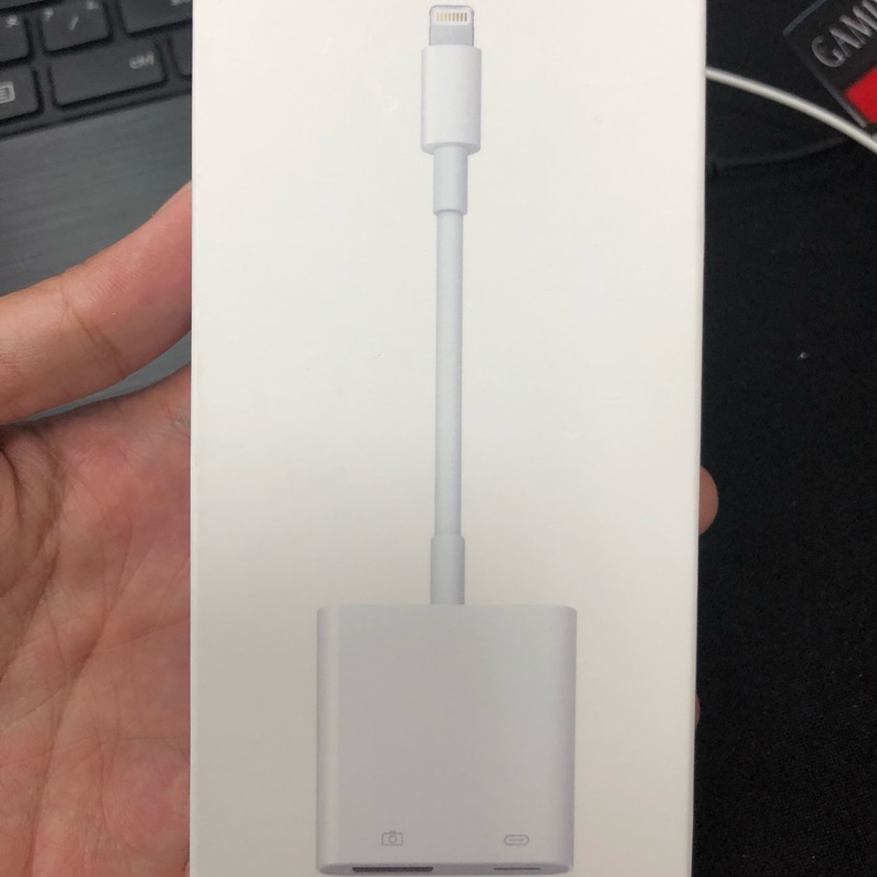 Apple 原廠 Lightning 對USB3相機轉接器，201804自澳洲購入，買錯，便宜賣。全新。