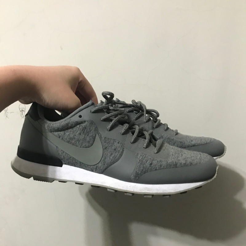 Nike  internationalist 女款限量版US8