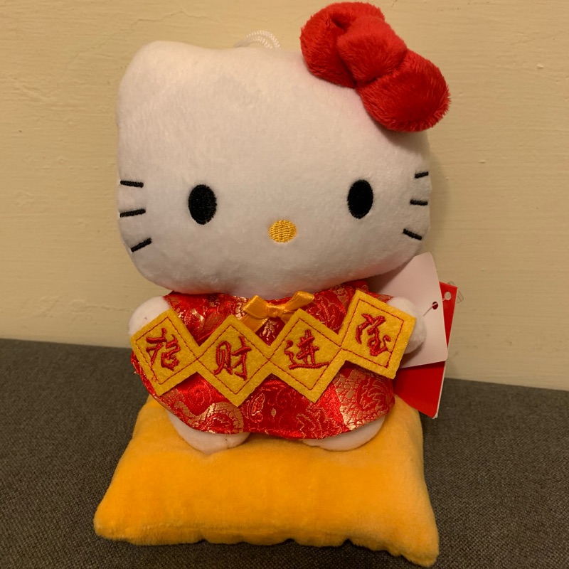 全新 正版 三麗鷗 Hello Kitty 招財進寶 招財貓 娃娃 新年 布偶 KT