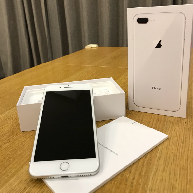 ［售］全新拆封iphone8 plus 64G銀色，保固尚未啟動