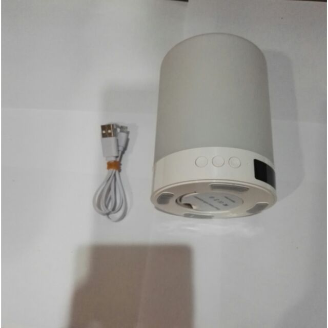 Smart lamp with Bluetooth speaker 燈藍牙喇叭