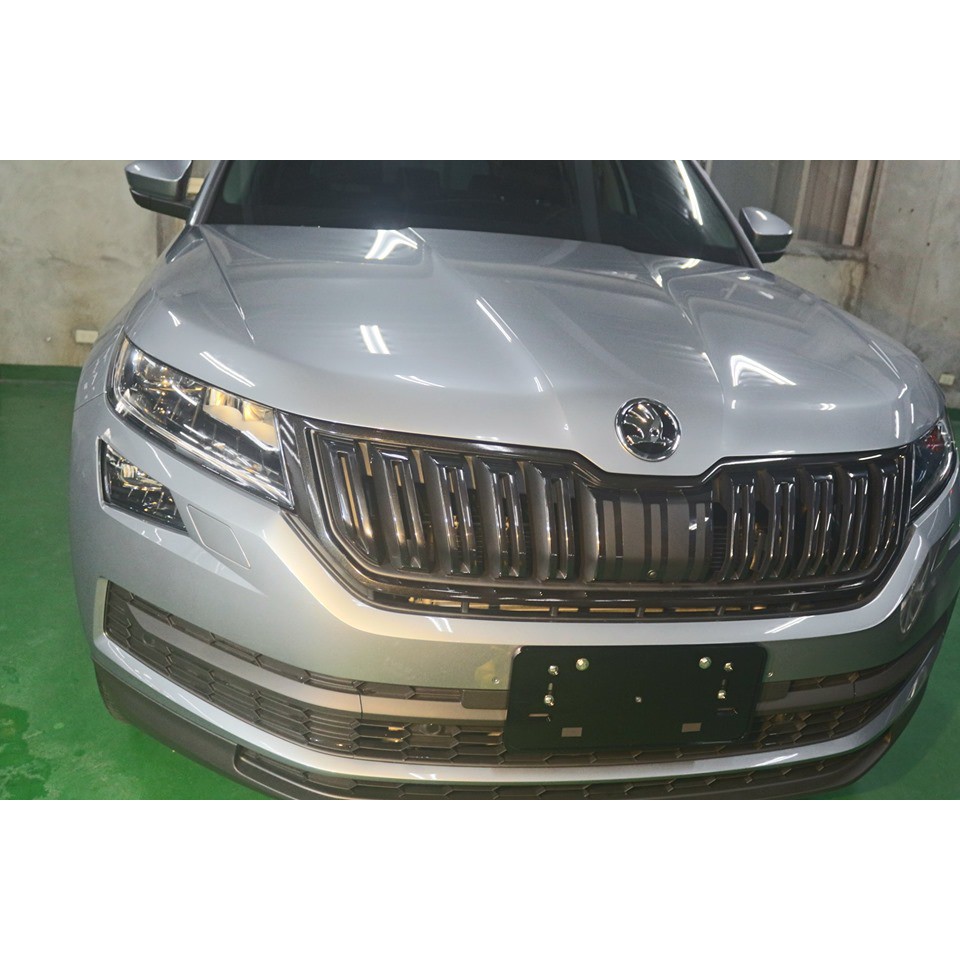 【擎天國際】Škoda KODIAQ 水箱罩鍍鉻飾片改色+大燈&amp;霧燈犀牛皮 犀牛皮 貼膜 包膜 改色 卡夢