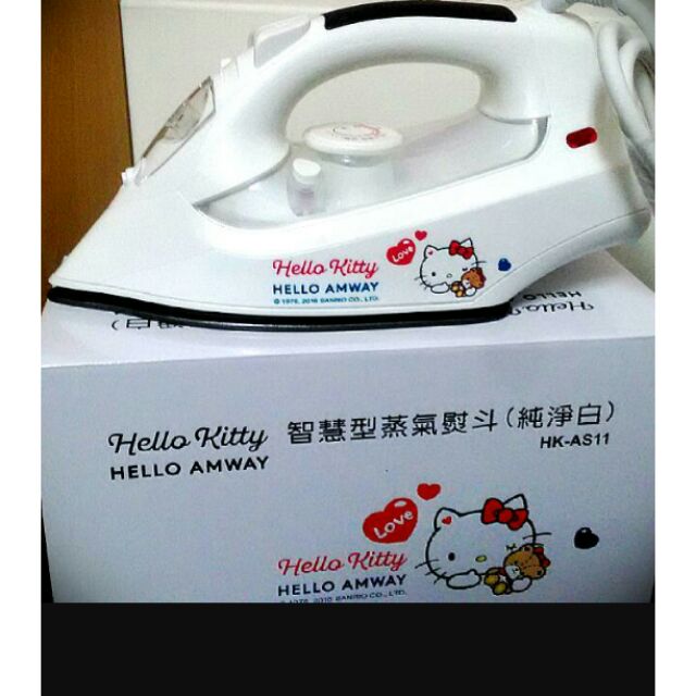 Hello Kitty 智慧型蒸汽熨斗