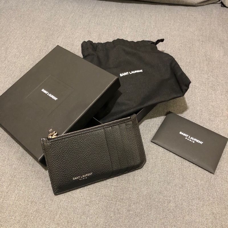 Ysl 卡夾聖羅蘭牛皮卡夾零錢包saint Laurent Ysl 經典logo魚子醬牛皮拉鍊卡夾 零錢包 黑 蝦皮購物