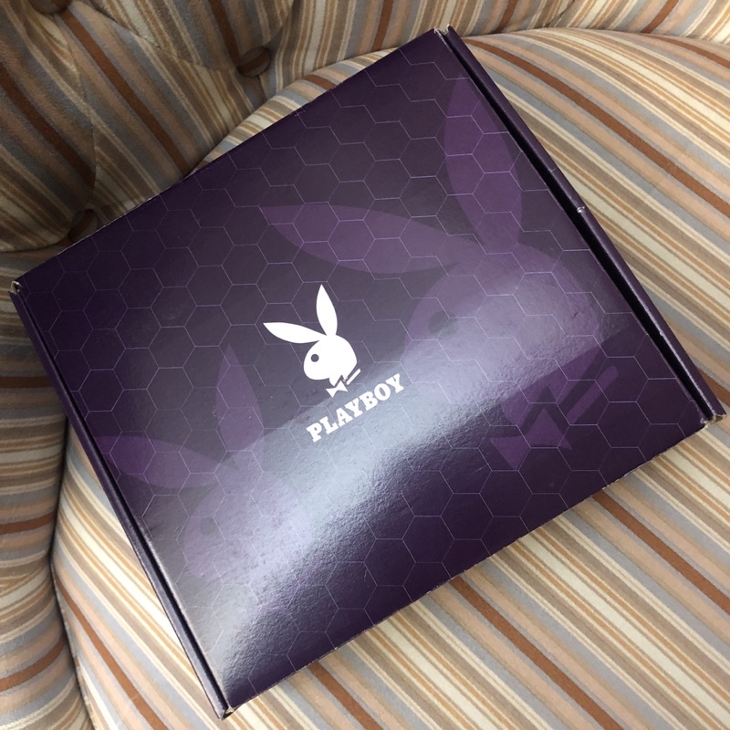 全新 正版 Playboy 毛毯 中性 盒損 保暖 兔子 沙發 看電視