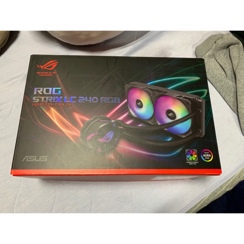 全新 Asus Rog Strix  LC 240 RGB 一體式水冷（參考2080ti 9900k 3900x)