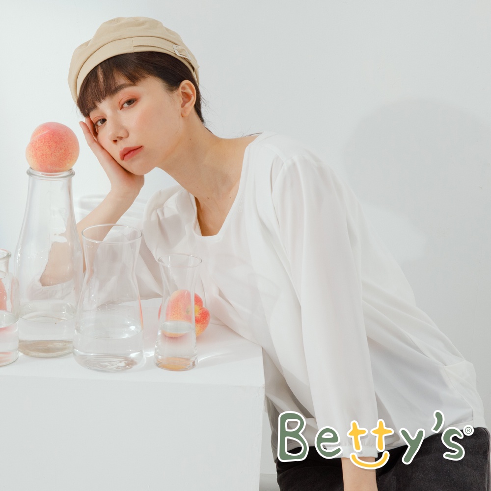 betty’s貝蒂思(11)質感V領抓摺上衣(白色)