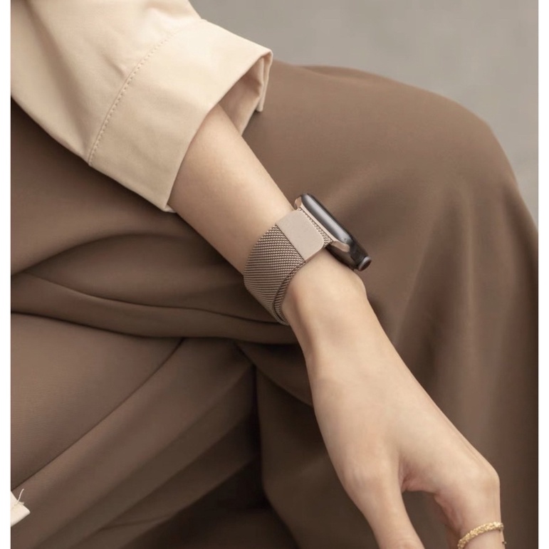 （全新）Apple Watch 7 米蘭錶帶 不鏽鋼 錶帶45mm   ！！ㄧ次買兩個另外送圖三錶帶（銀色）