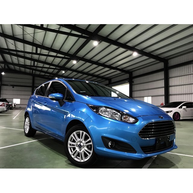 🚙 廠牌:福特 🚙 車型:FIESTA 🚙 Cc數:1500 🚙 年份:2014 🚙 顏色:藏青色