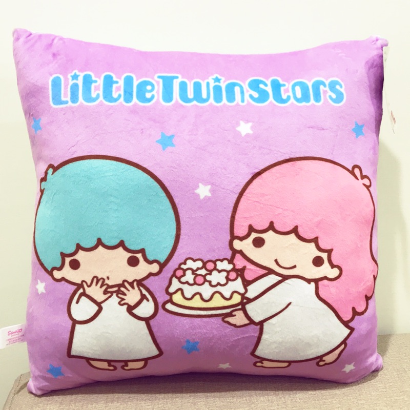 《正版》雙子星點心時間抱枕 littletwinstars抱枕 雙子星 方形絨毛抱枕 拿蛋糕款 靠墊 靠枕 午安枕