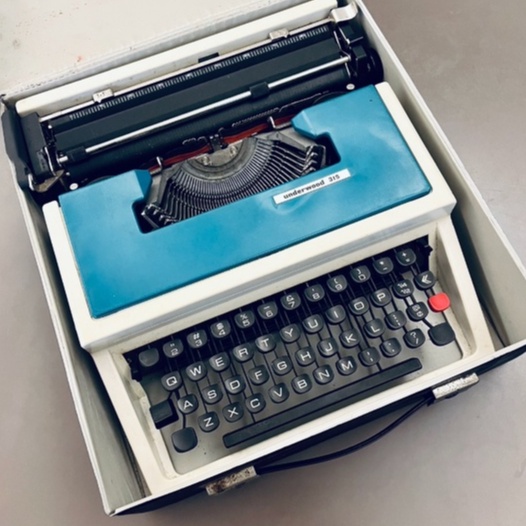 《古董現貨》1970年 underwood 315 古董 打字機 復古 雙色 機械 懷舊 收藏 咖啡館 佈置 附原廠箱子