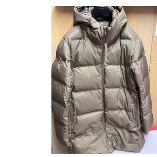 UNIQLO 無縫羽絨蓬鬆連帽大衣