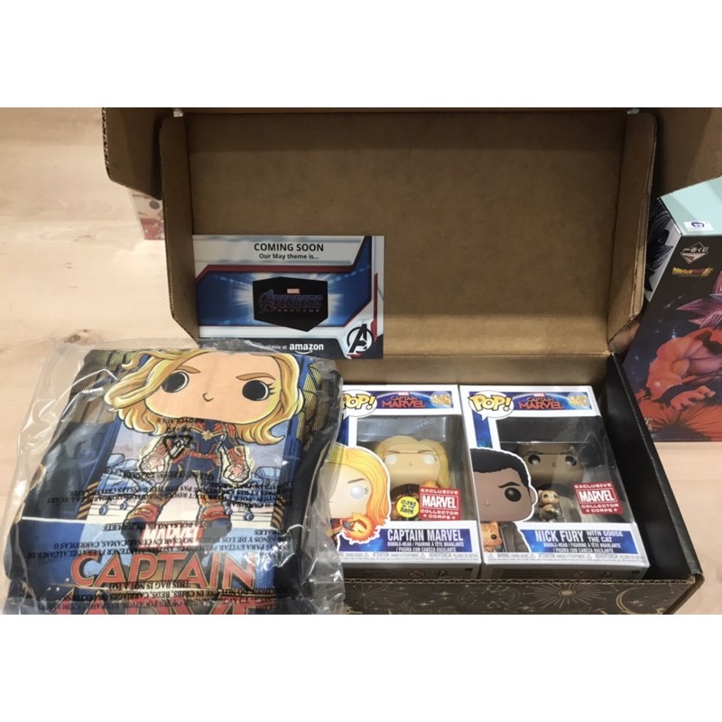 Funko pop 驚奇隊長 + 尼克抱貓 寶箱 全套 XL號
