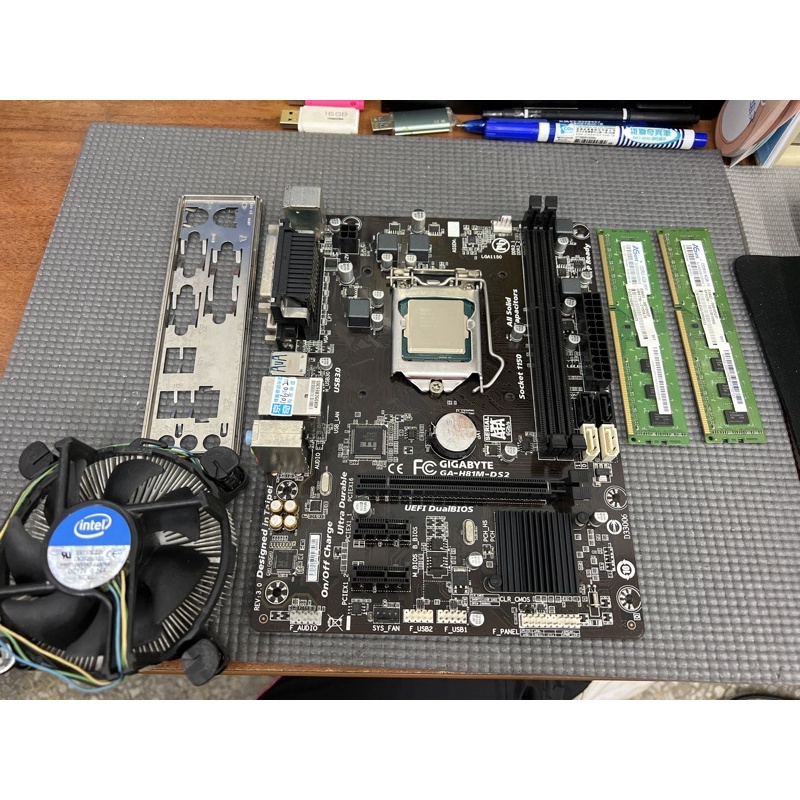 技嘉GA-H81M-DS2主機板+CPU G3220+DDR3 記憶體4Gx2+銅扇+擋板