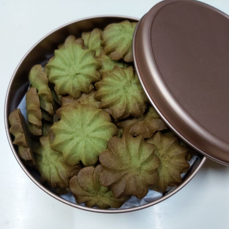 純手工餅乾🍪圓形鐵盒款《原味 巧克力 抹茶菊花酥》
