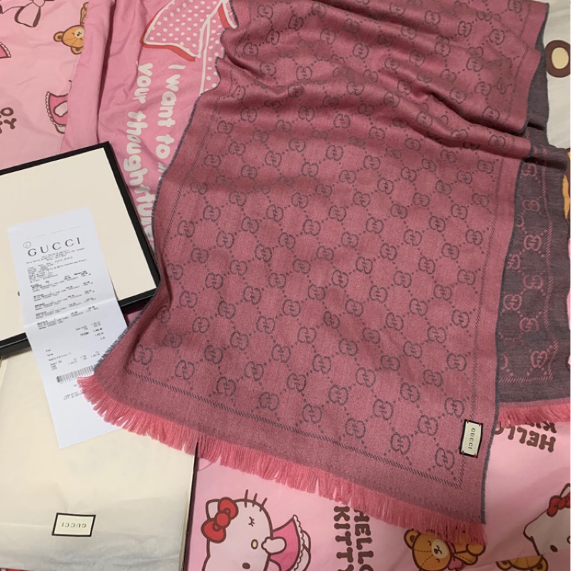 Gucci 圍巾 正品 二手 台南 面交 粉色 灰色 雙面 羊毛 代購 針織圍巾 針織 真品 專櫃 近 全新