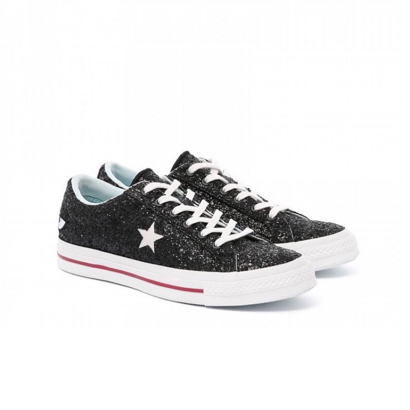 chiara ferragni converse