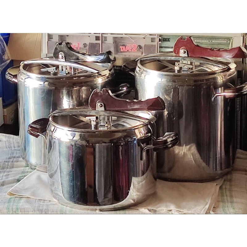 鍋寶快鍋，鍋寶壓力鍋，鍋寶義大利式快鍋，超級無敵三鍋組（會附濾網鍋，內部小蒸鍋組，食譜&amp;光碟）