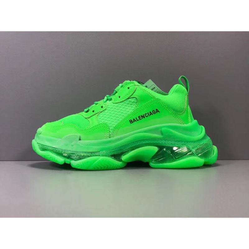 balenciaga triple s fluo green