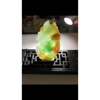 緬甸翡翠A貨老三彩荷葉魚項鍊18k扣頭