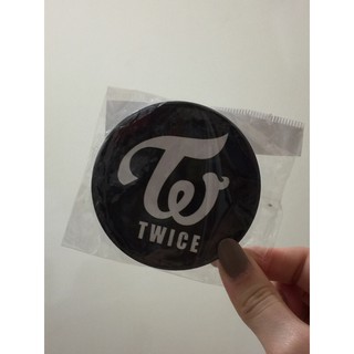 TWICE周邊！韓國帶回胸針.吊飾.書籤. 手環（二手✨）