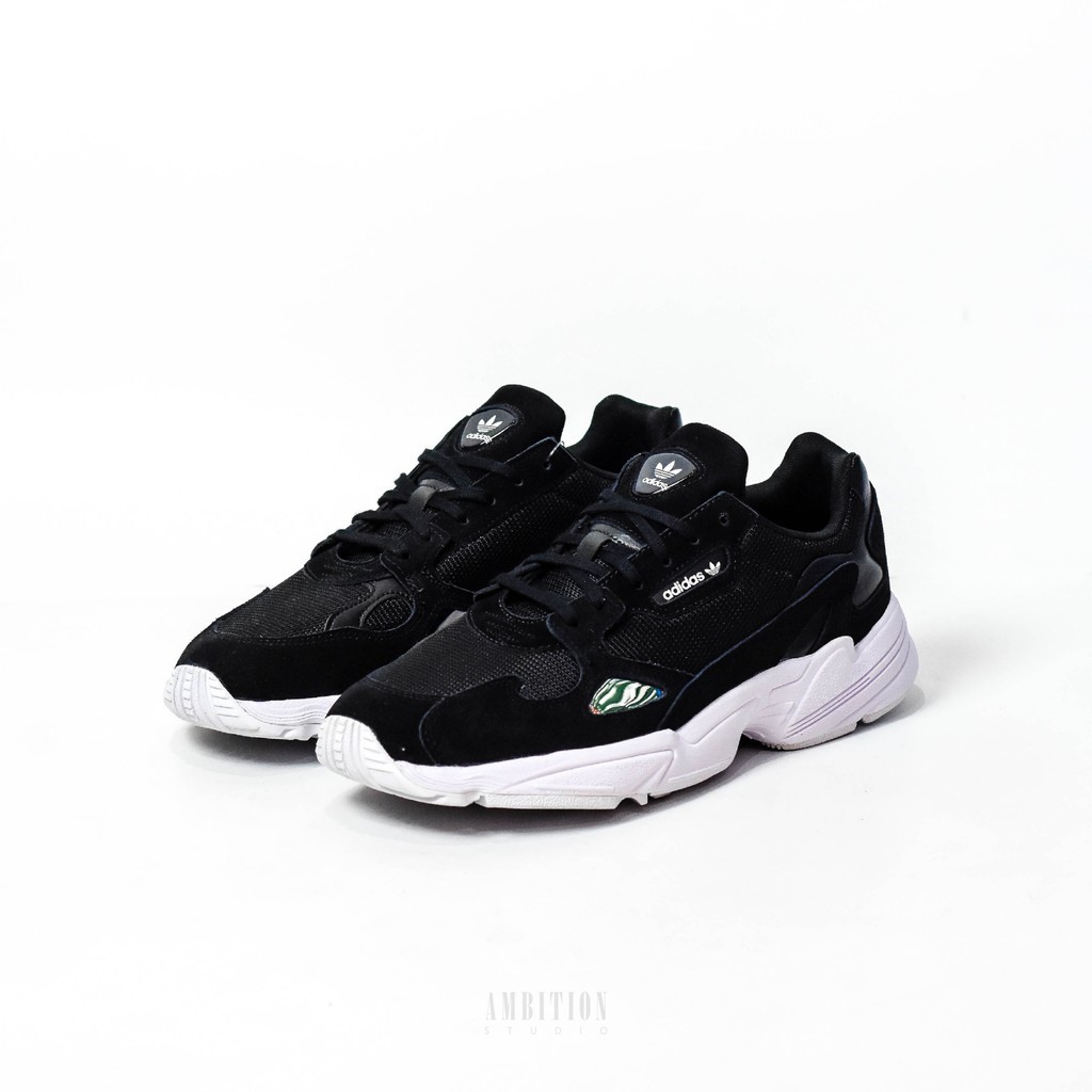 adidas originals falcon b28129