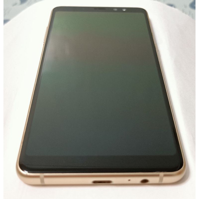 賣九成新 SAMSUNG Galaxy A8+ (2018) A730F 64G 金色 空機  二手機 贈保護殼 可面交
