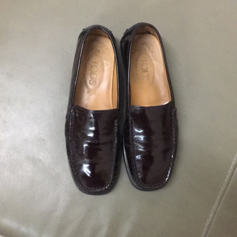 TOD’S  6 1/2 女生豆豆鞋