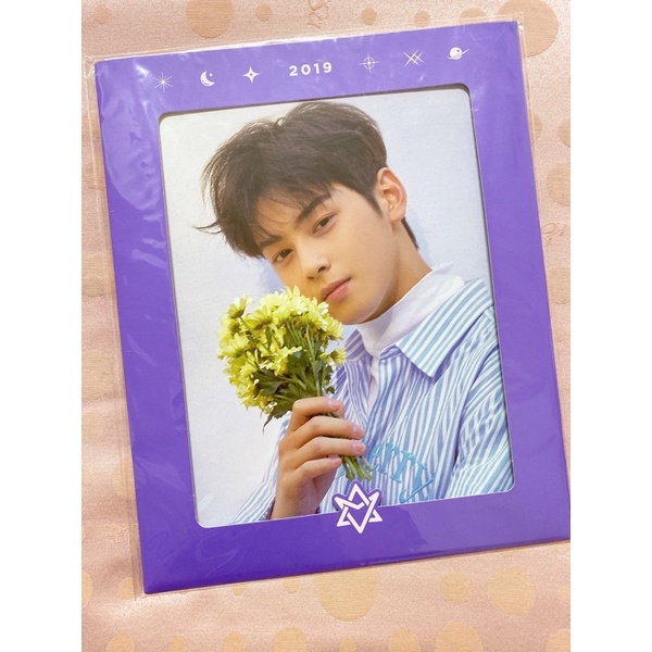 ASTRO 2019年曆 六人相框 車銀優 文彬 產賀 ROCKY Jinjin Mj