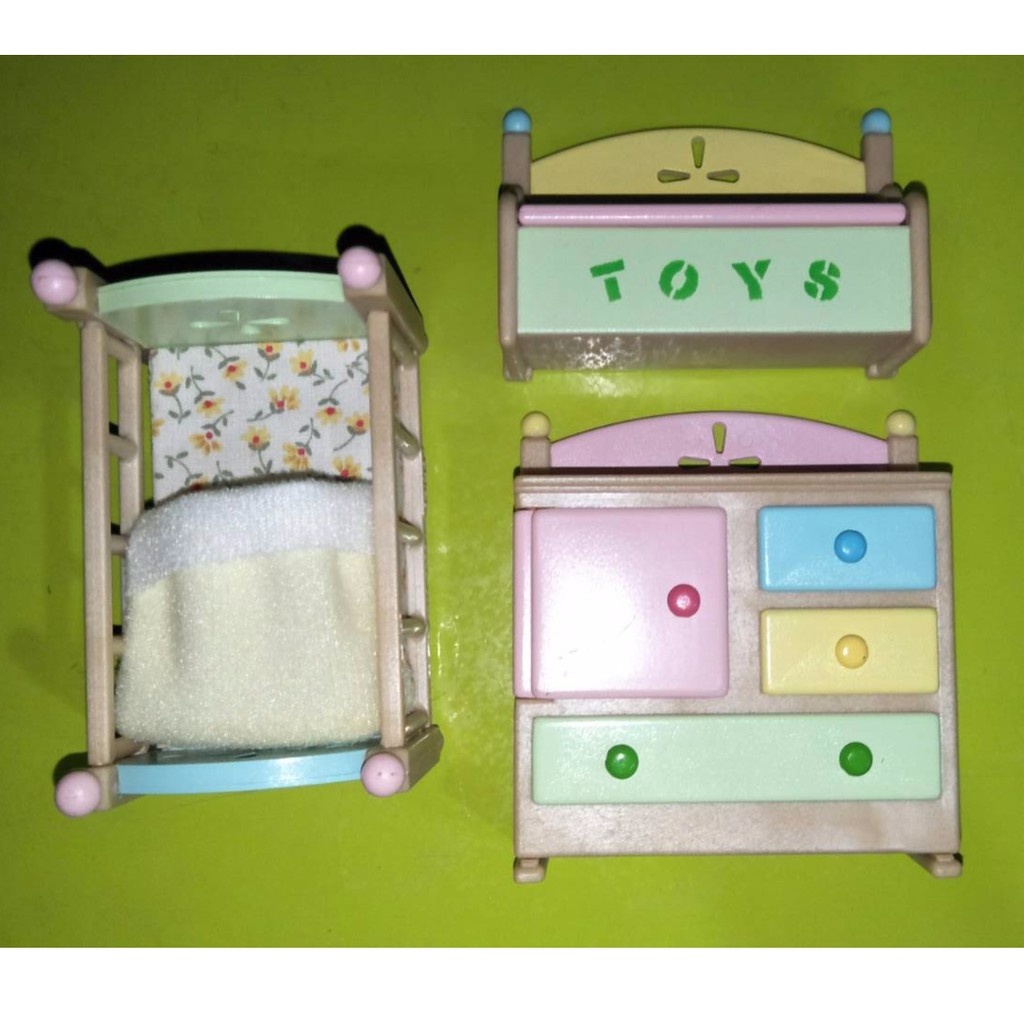 （保留中非本人勿下單）森林家族 絕版 寶寶房間 嬰兒房 寶寶臥房傢俱組 遊戲室 臥室 衣櫥 玩具收納椅