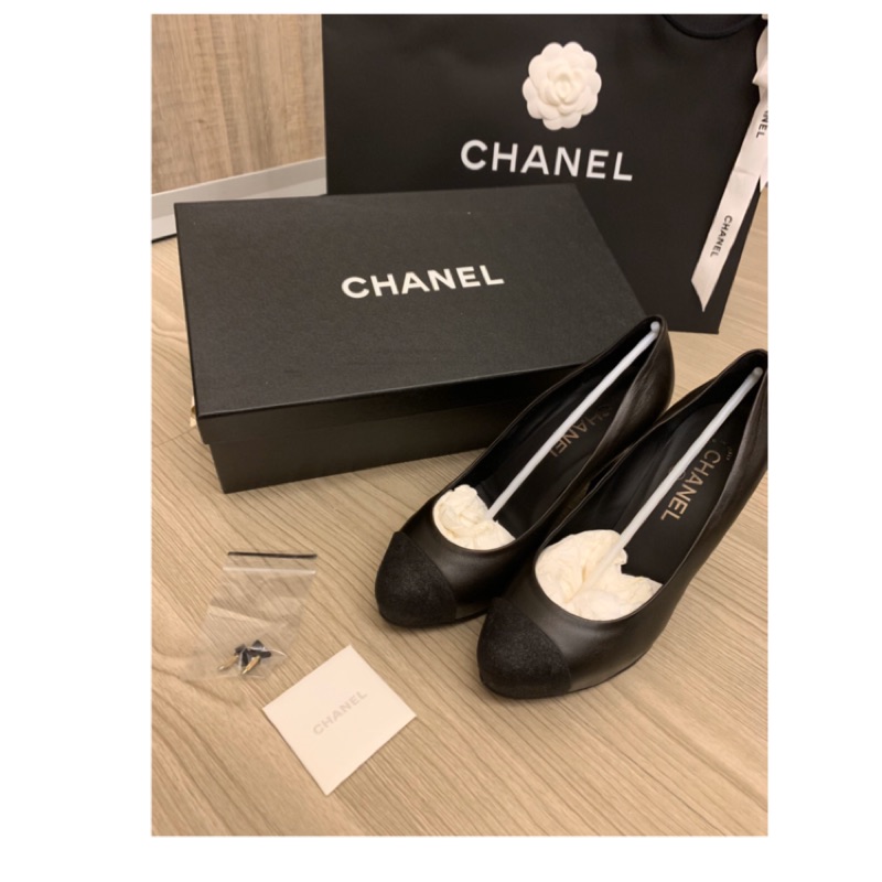 全新現貨全專櫃正品Chanel  經典 黑色 高跟鞋 38號 附紙袋紙盒