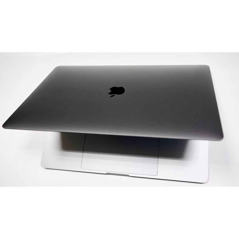 MacBook Pro 15吋 2018 i7 四核心 16g  256gb Touch Bar 女用機