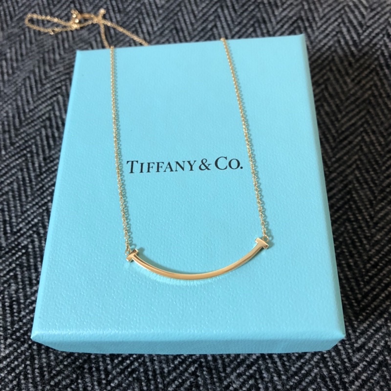 Tiffany&amp;Co. 蒂芙尼 T 系列 Smile 經典微笑項鍊 鍊墜 18k 黃金 小號 16-18吋可調校項鍊