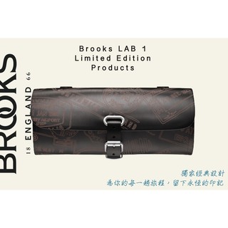 限量紀念款 BROOKS LAB Challenge 郵戳皮革座墊包 0.5L 黑 雷雕 郵戳 皮革 收納包 ☆跑的快☆