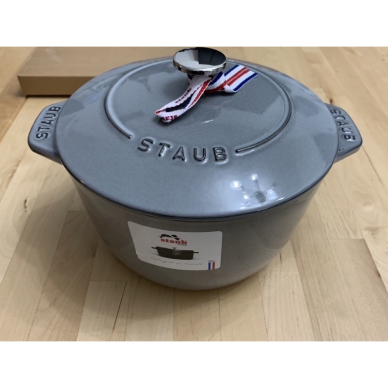 （bennieleu限定賣場）STAUB 飯鍋 鐵灰 20cm 鑄鐵鍋 全新含盒 免運費