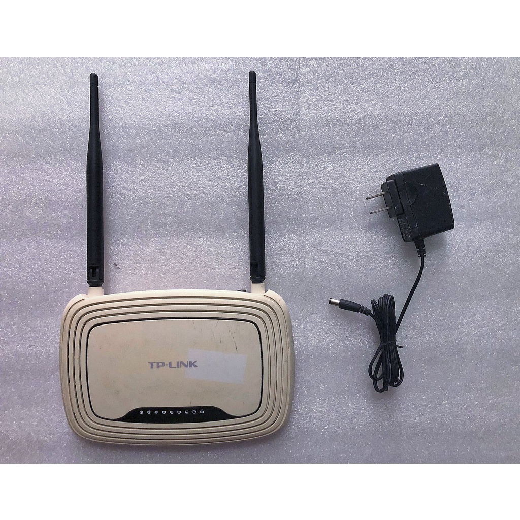 (二手)TP-Link TL-WR841ND 無線WIFI分享器 300Mbps 功能正常裸裝-E01