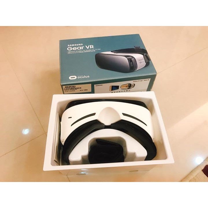 便宜售 Samsung Gear VR 白色 極新