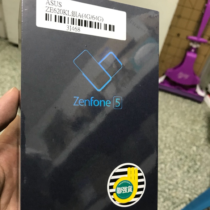 全新未拆封 ASUS ZenFone 5 (2018, ZE620KL) 4GB/64GB 銀、黑