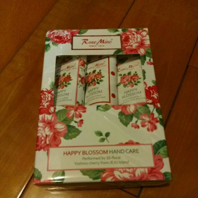 韓國EVAS 經典玫瑰香水護手霜禮盒
