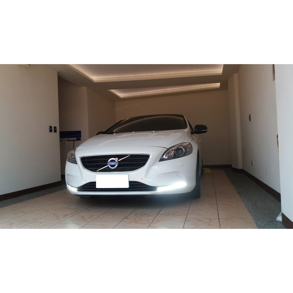 中古車13 Volvo V40 1 6 Turbo 白色跑七萬五門掀背房車專賣一手自用代步車 蝦皮購物