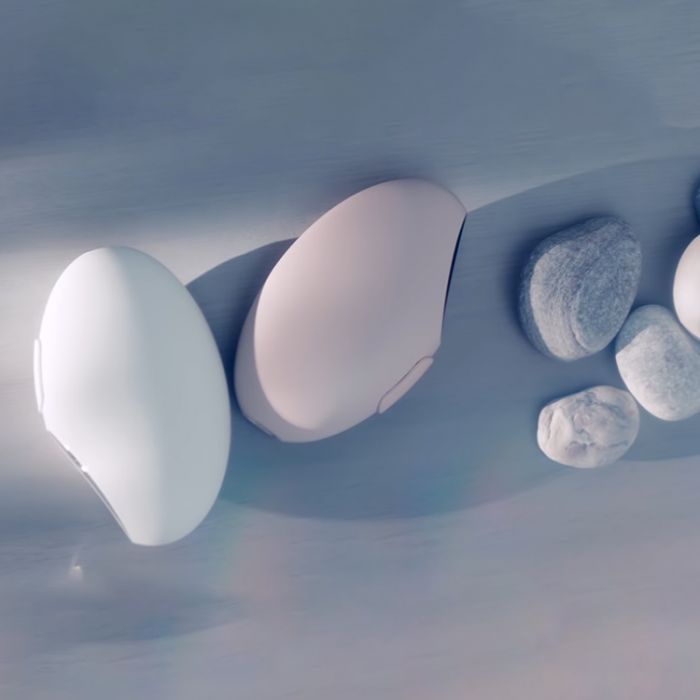 好物分享預購價 10 10 Bloomy Lotus Pebble 隨身美肌香氛儀 蝦皮購物