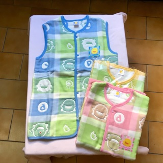 =全新品= 黃色小鴨 嬰幼兒 六層紗 純棉紗布 防踢背心 防踢被 保暖透氣 臺灣製造