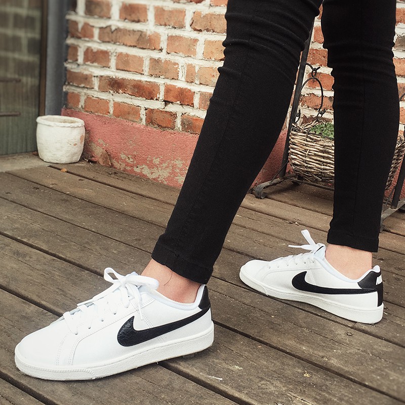 wmns court royale nike