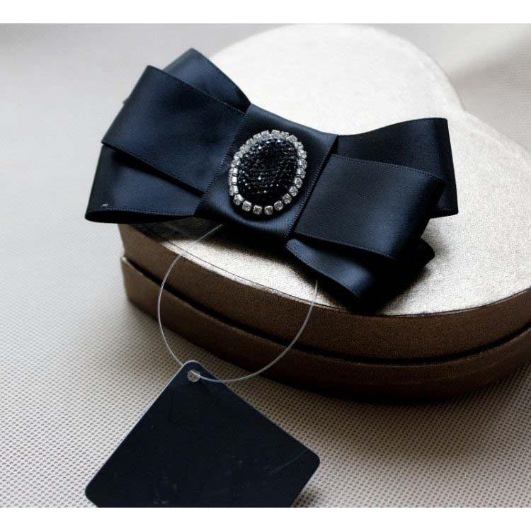 ＊╮玫瑰。誌  YS10黑色滿鑽胸針新郎結婚領結領花糾糾，售價150元